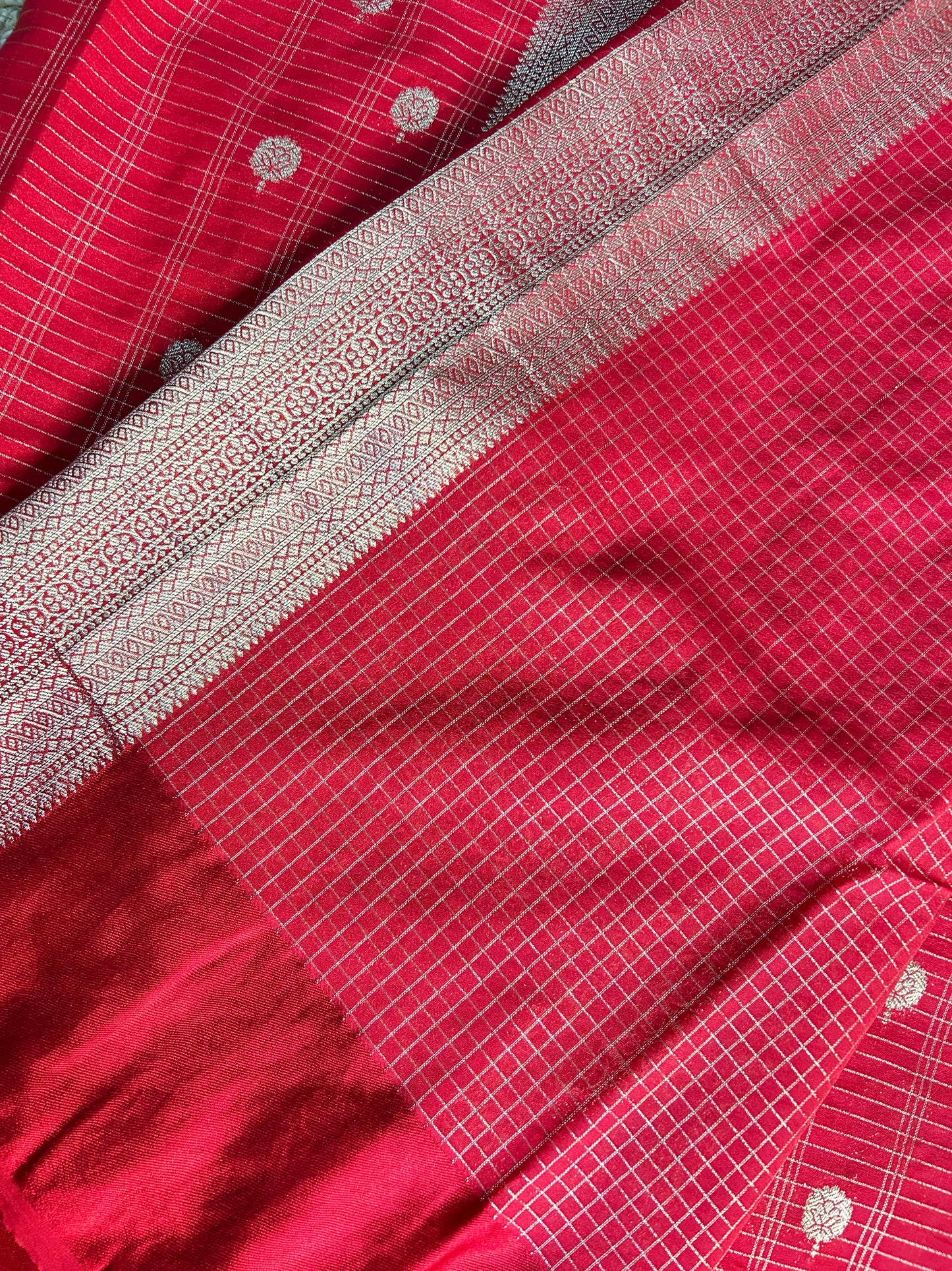 Red checks buttas crepe saree