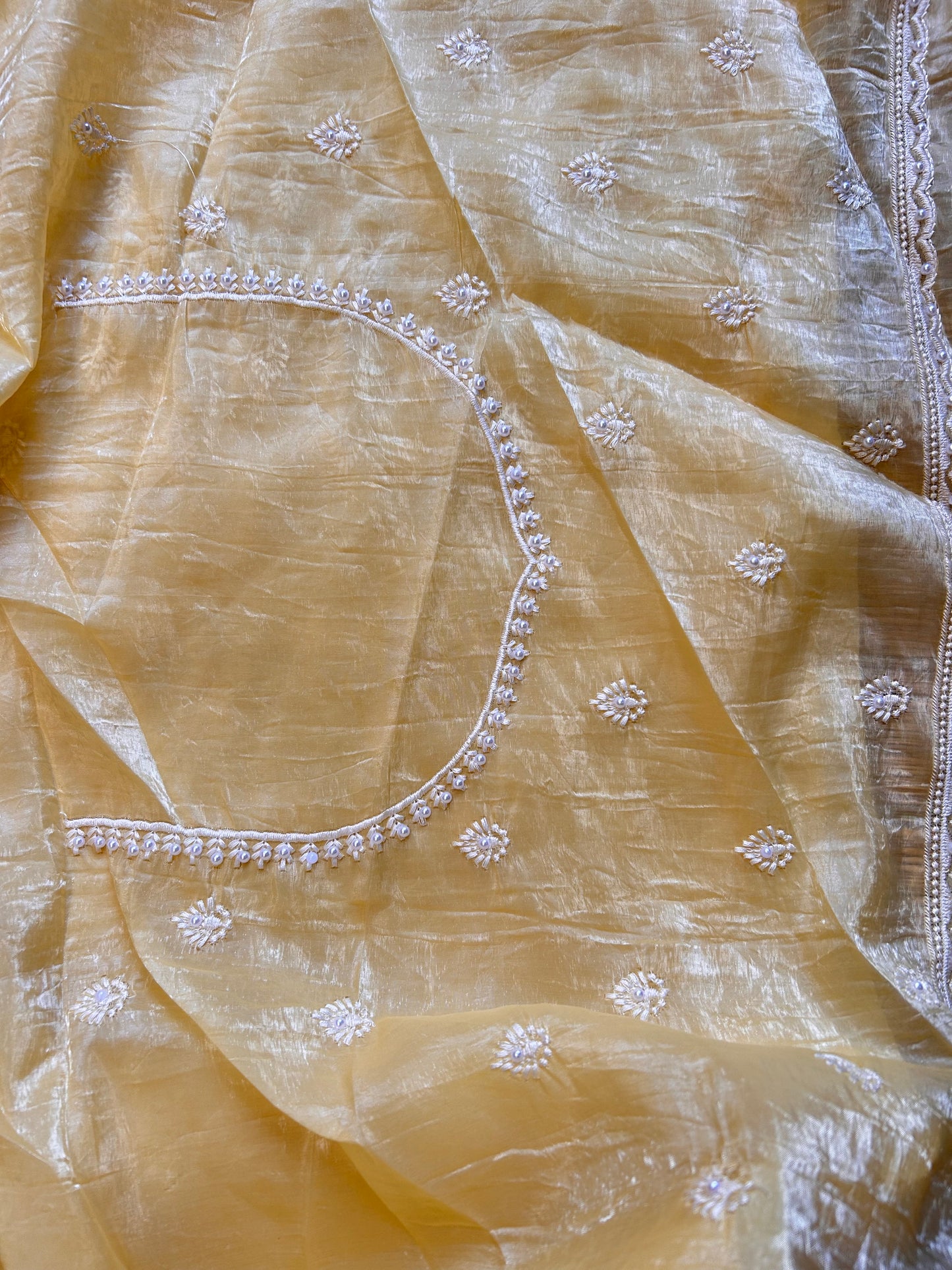 Yellow Crush Organza Saree with Pearl Thread Embroidery (Copy)