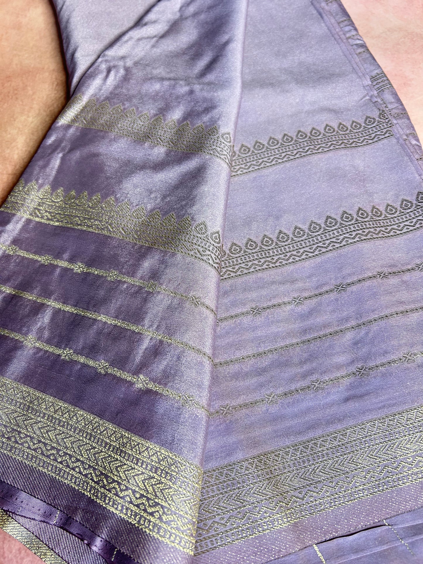 Mauve crepe Mysore silk saree