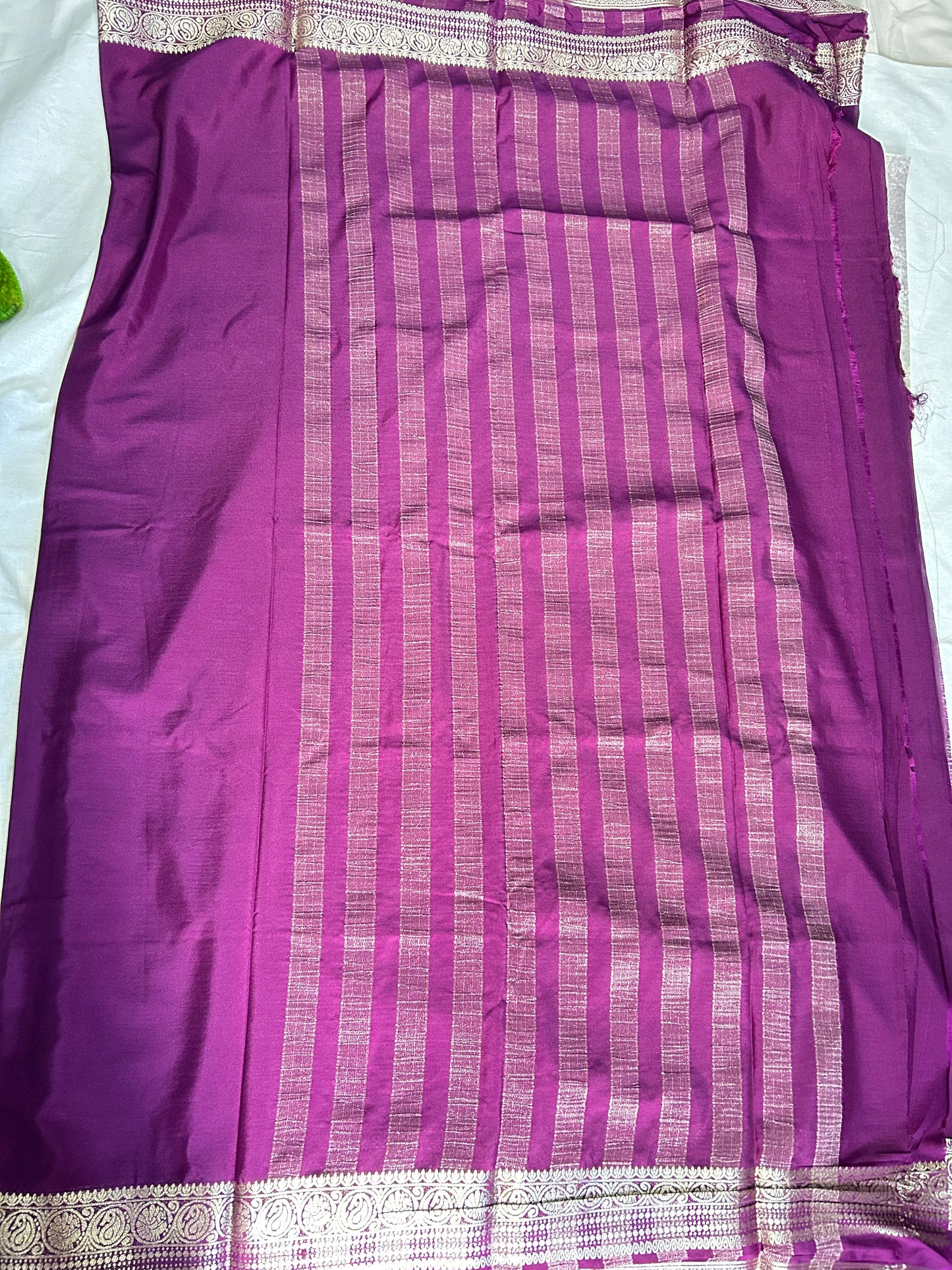 Magenta semi-Mysore silk crepe saree
